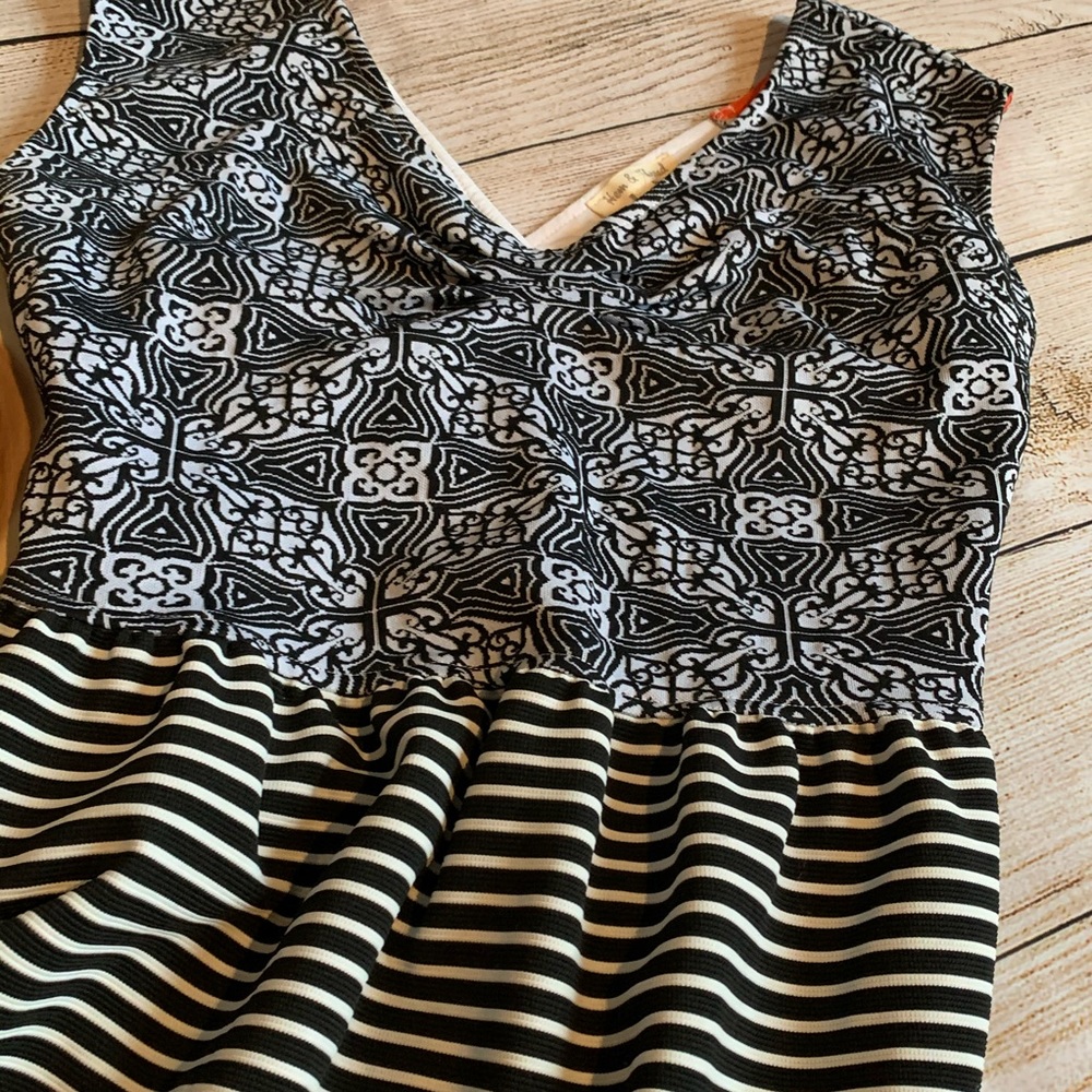 Hem & Thread |print & stripe summer dress SZ M - Picture 2 of 5
